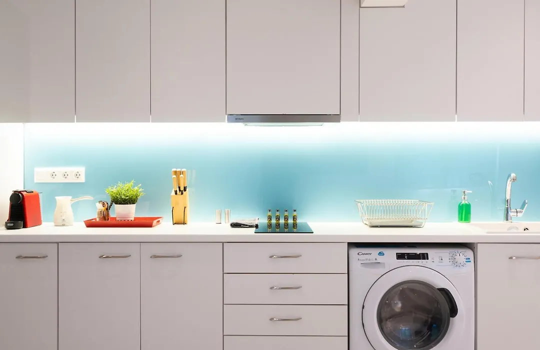 Cute And Convenient Studio In Athens Center-1
